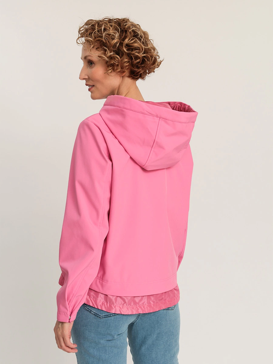 Куртка укороченная розового цвета с капюшоном